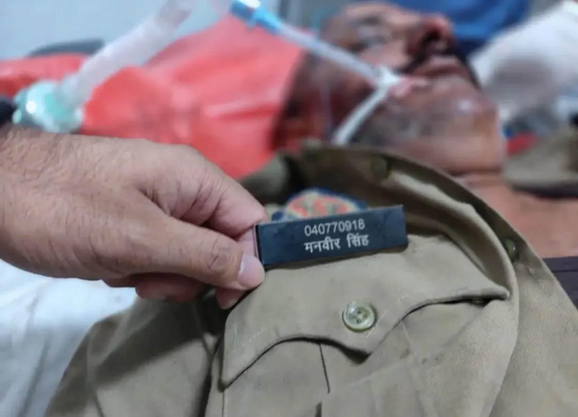 *नेशनल हाईवे 9 पर अज्ञात वाहन से पुलिसकर्मी घायल:* गाजियाबाद के अस्पताल में भर्ती, पुलिस ने जांच शुरू की l
