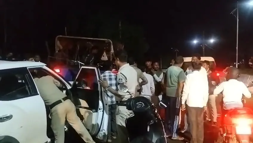 डिंडौरी जिले के नजदीक घानाघाट में कार ने वृद्ध महिला को कुचला, मौके पर दर्दनाक मौत