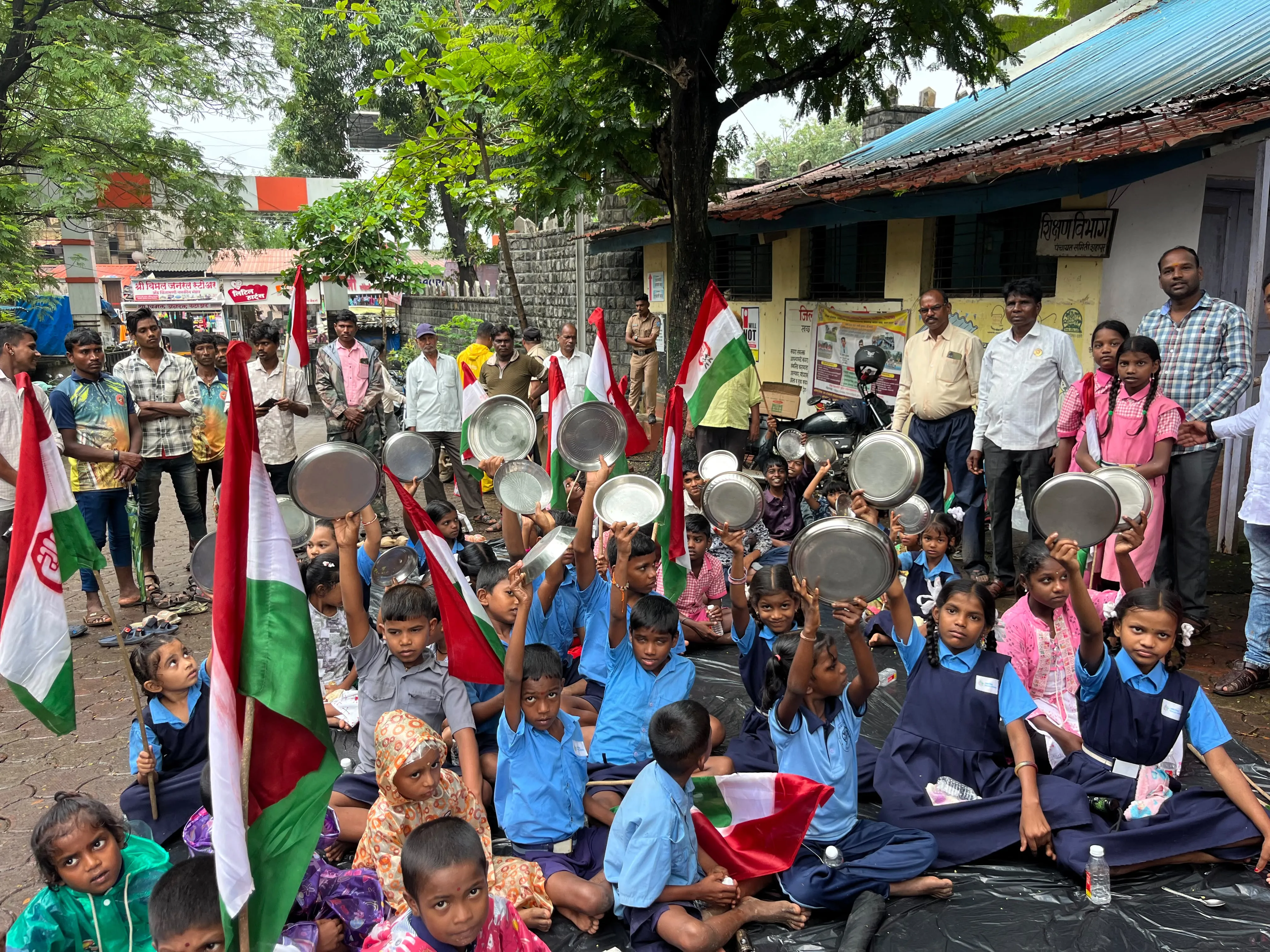 पालघर-ठाणे जिल्ह्यातील जिल्हा परिषद शाळांमध्ये दोन महिन्यांपासून पोषण आहार बंद