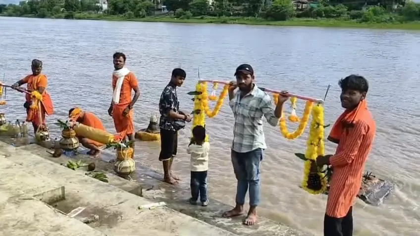 डिंडौरी से अमरकंटक तक आस्था की डगर, कांवड़ियों का जत्था रवाना