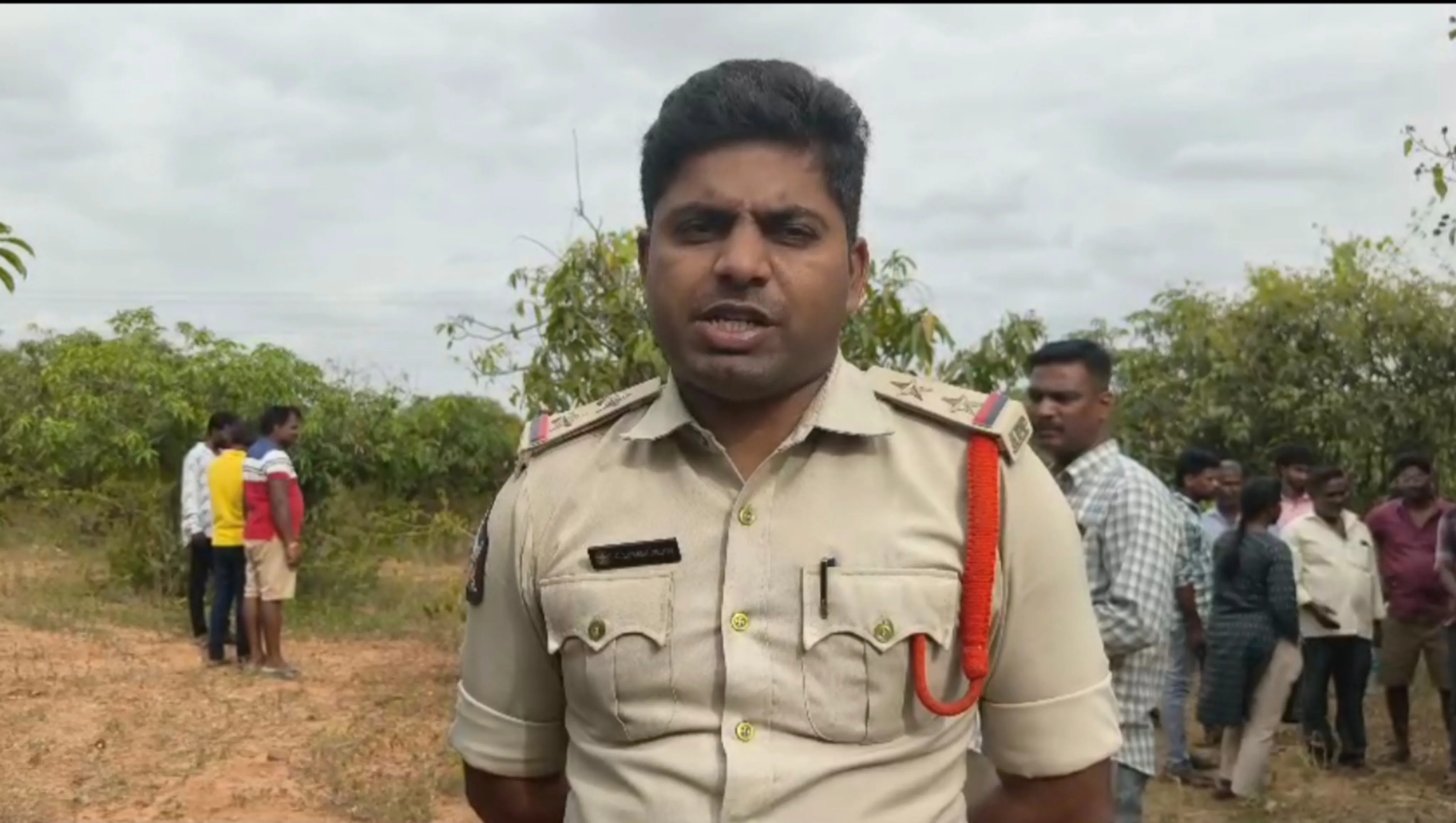 घर के मालिकाना हक के विवाद से परेशान होकर पलामनेरू में एक व्यक्ति ने आत्महत्या कर ली।