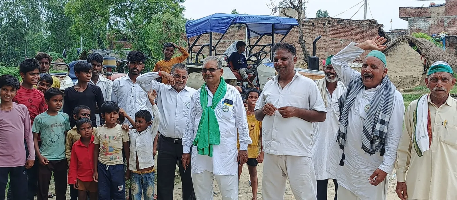बदायूं भारतीय किसान यूनियन तिरंगा यात्रा 13 अगस्त को ट्रैक्टरों के साथ यात्रा निकाली