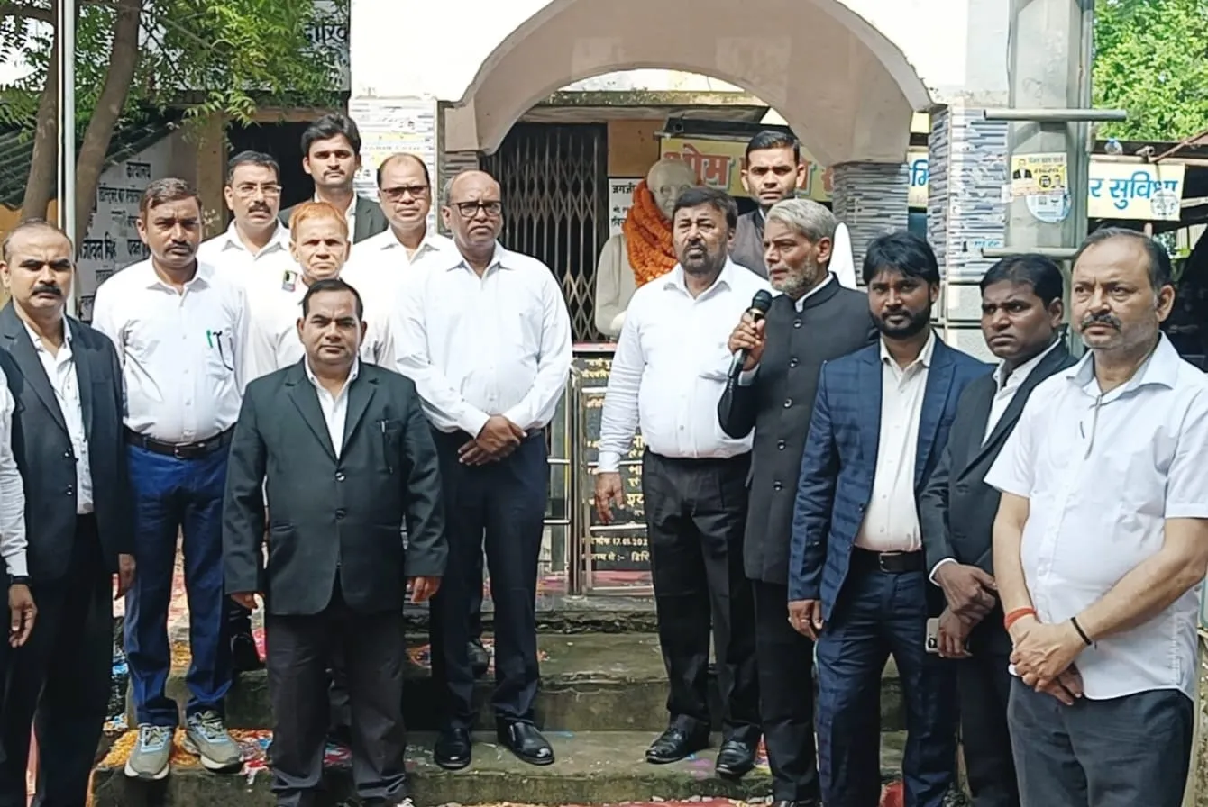 डिस्ट्रिक्ट बार एसोसिएशन, सोनभद्र के प्रांगण में हर्षोल्लास एवं गरिमापूर्ण वातावरण में मनाया गया स्वतंत्रता दिवस