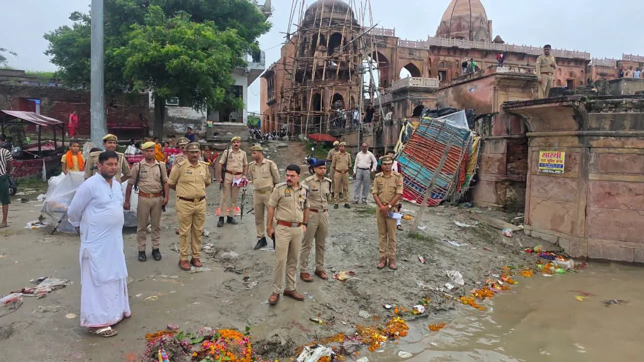 सावन के तृतीय सोमवार पर बिठूर के प्रमुख घाटों का निरीक्षण