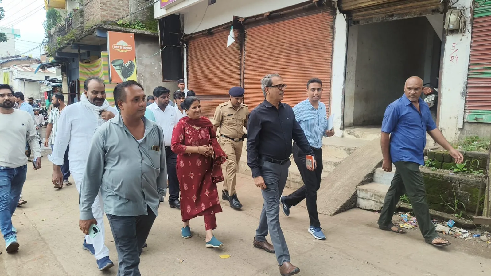 मुख्यमंत्री जन विश्वास अभियान : स्वच्छता, पेयजल आदि आधारभूत व्यवस्थाओं को सुदृढ़ रखने के कलेक्टर ने दिए निर्देश