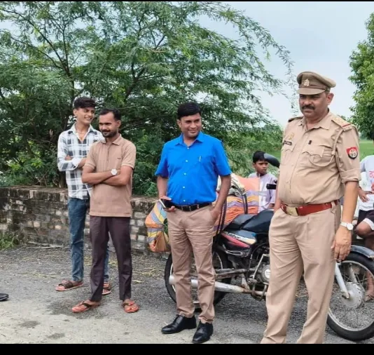 *बेला पांडव नदी में जलभराव से किसानों की फसलें जलमग्न, एसडीएम महोदय ने किया निरीक्षण*