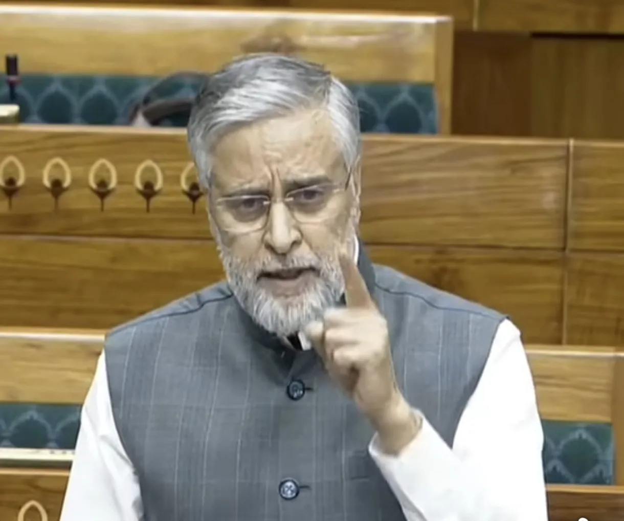 Kishtwar Incident: Mian Altaf Ahmad Expresses Grief, Demands Justice
Kishtwar Incident: Mian Altaf Ahmad Expresses Grief