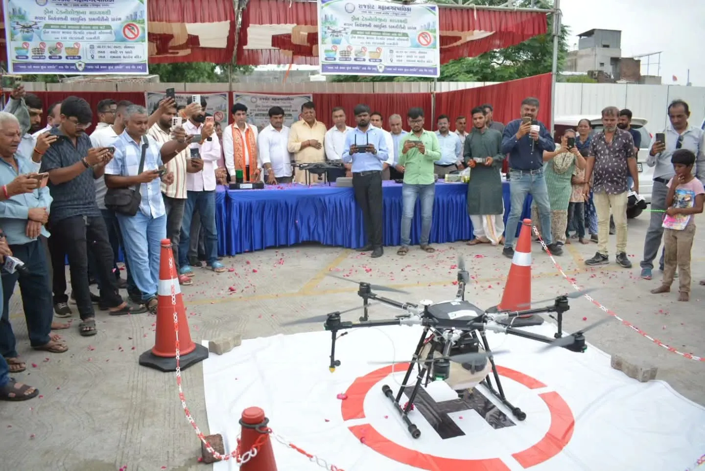 Rajkot RMC: ड्रोन टेक्नोलॉजी से मॉडर्न मच्छर कंट्रोल ऑपरेशन