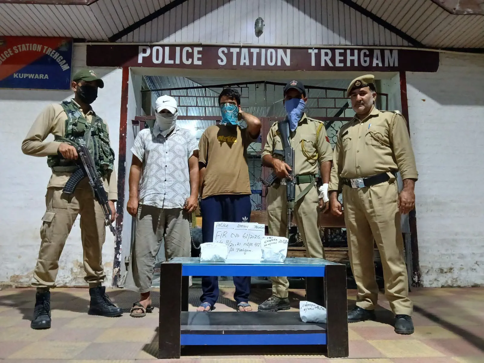 Kupwara Police apprehended Drug Peddlers, Contraband Recovered

KUPWARA, AUGUST 24:  Kupwara police arrested  three indi