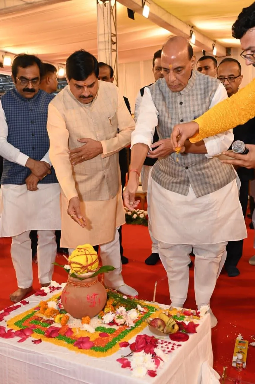 रक्षामंत्री श्री राजनाथ सिंह ने व्हीकल फैक्ट्री जबलपुर में किया भूमिपूजन...