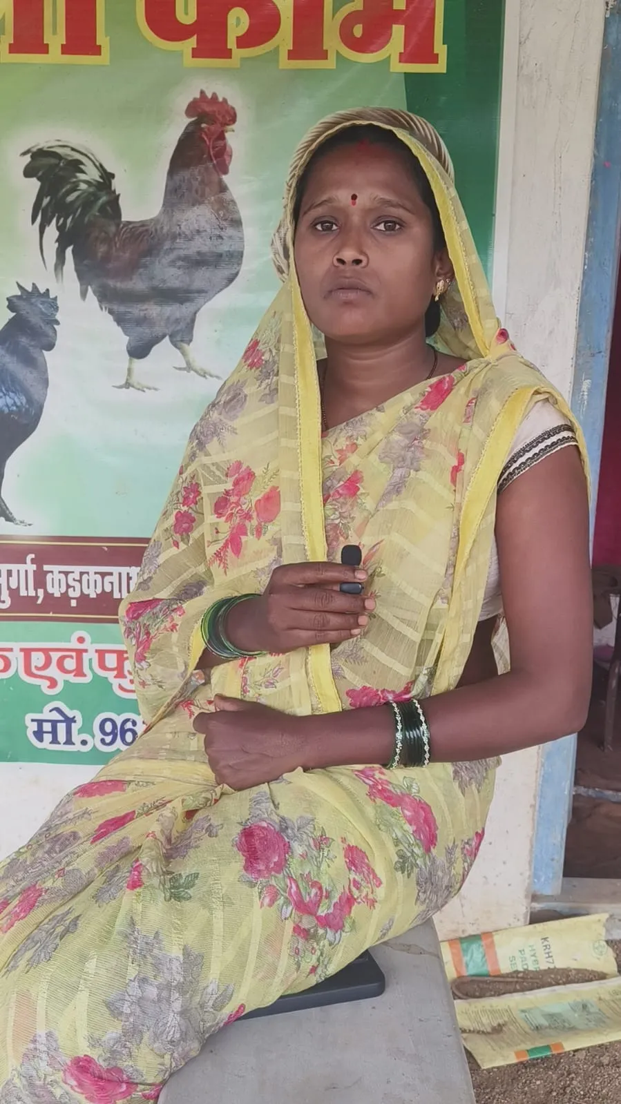 ंझगवा की कमलेश यादव बनीं ‘लखपति दीदी’: स्वसहायता समूह और ऋण से चिकन स्टोर शुरू कर बढ़ाई कमाई