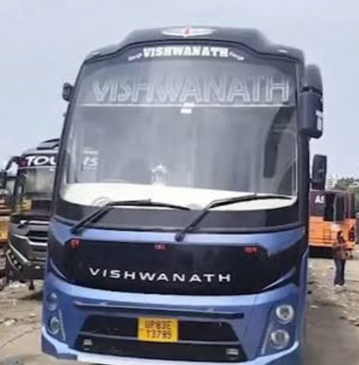 "चलती बस में 16 साल की नाबालिक लड़की के साथ गैंगरैप"।