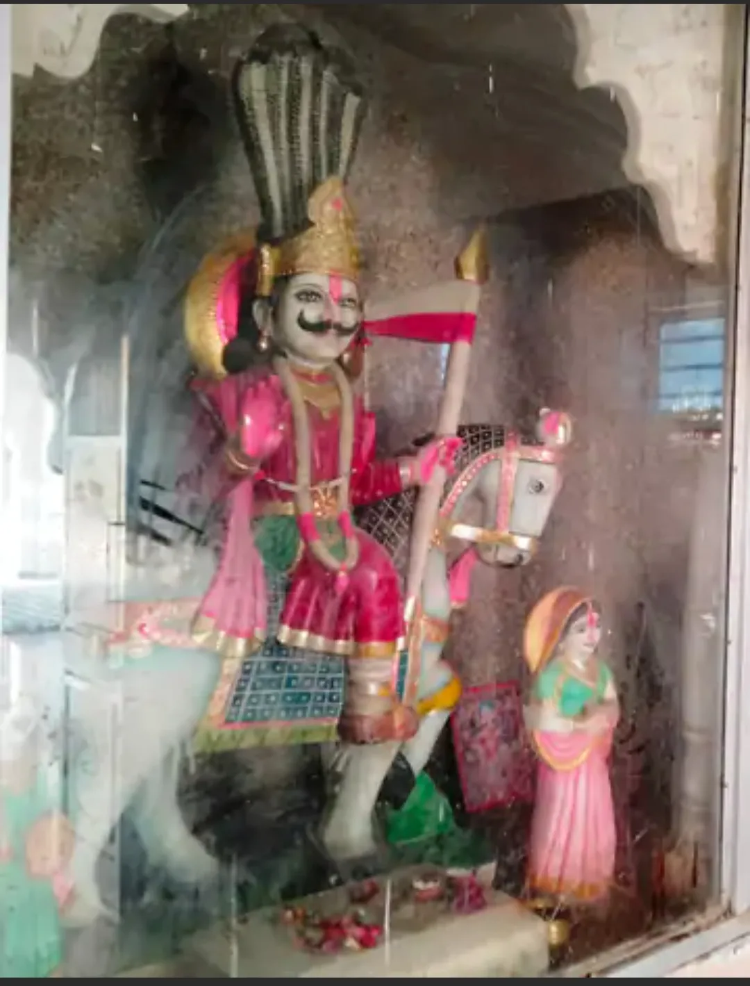 लोकदेवता श्री जाहरवीर गोगा जी का मेला पथरवा में 5 को, कई कुश्तियों में पहलवान दिखाएंगे दम

 सतनाली मंडी खंड के गांव पथरव