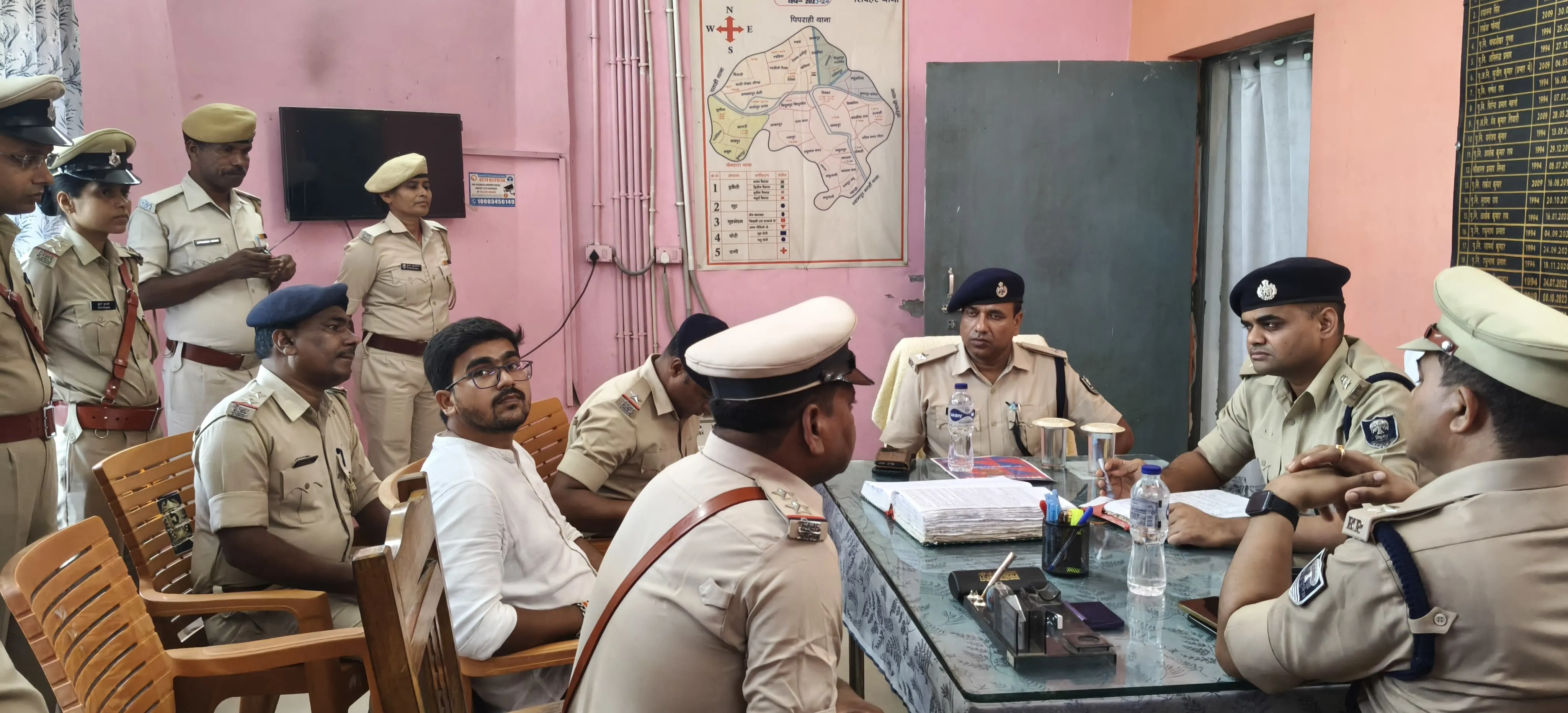 शिवहर थाना का एसपी ने किया औचक निरीक्षण, लंबित कांडों के अनुसंधान की समीक्षा
