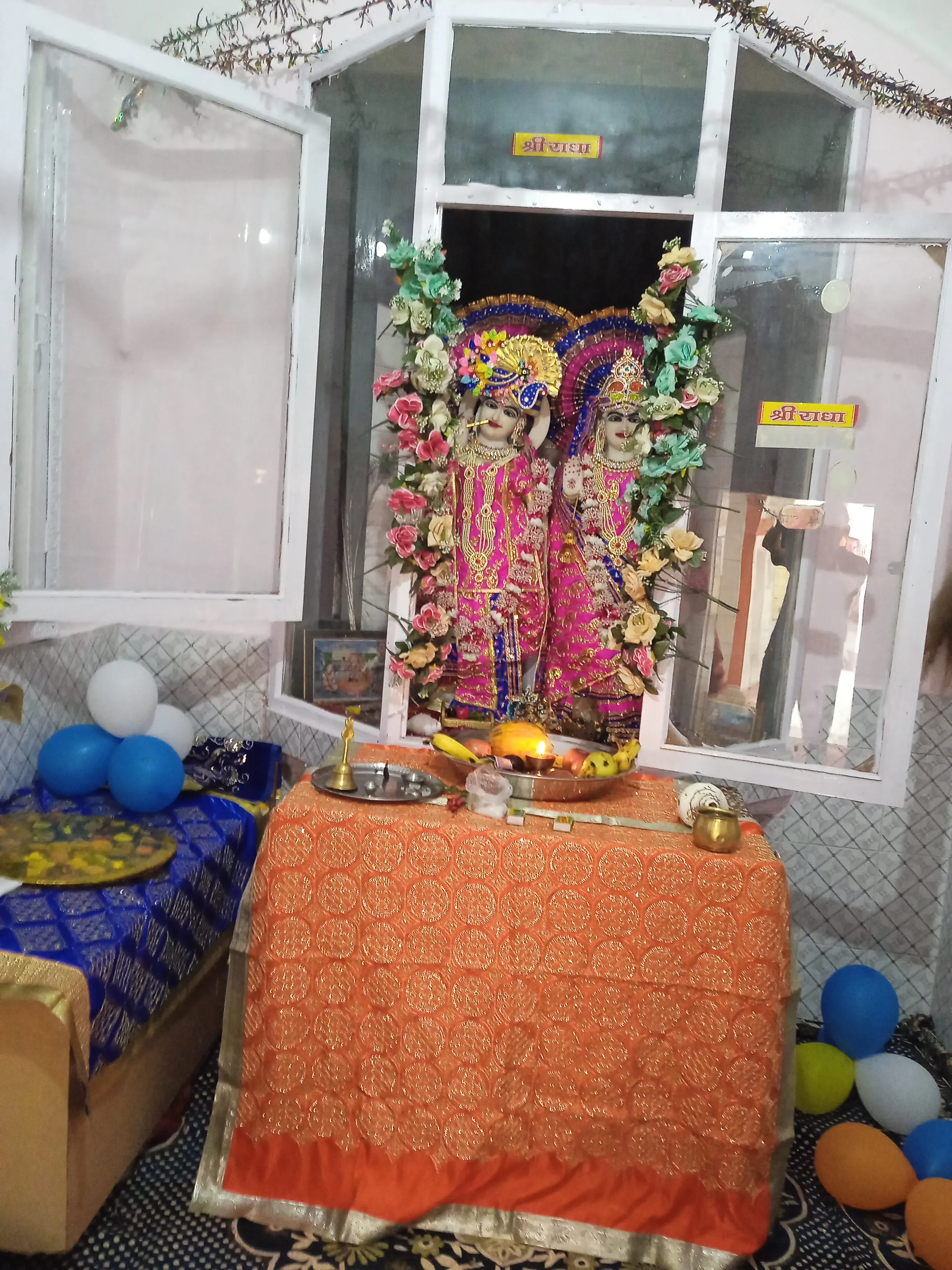 ਸ੍ਰੀ ਹਰਗੋਬਿੰਦਪੁਰ ਸਾਹਿਬ ਘੁਮਾਣ ਪਿੰਡ ਕਿਸਨਕੋਟ ਕਿ੍ਸਨ ਜਨਮ ਅਸਟਮੀ ਦਾ ਪਵਿਤਰ ਦਿਅਰਾ ਬੜੀ ਧੂਮ ਧਾਮ ਨਾਲ ਮਨਾਇਆ