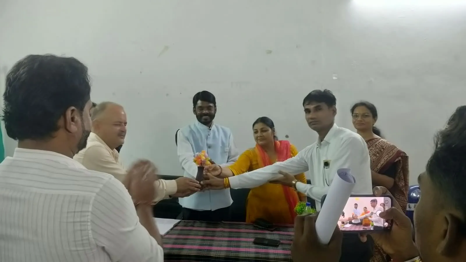 विक्रमपुर सामुदायिक स्वास्थ्य केंद्र में रोगी कल्याण समिति की बैठक आयोजित