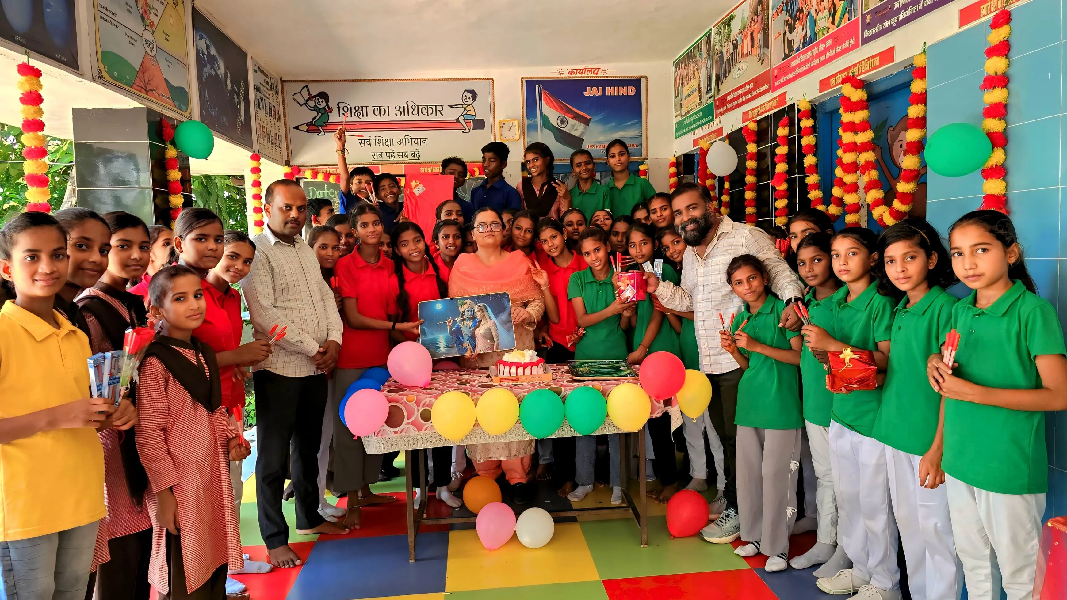 उच्च प्राथमिक विद्यालय रामपुर गढ़ौवा में हर्षोल्लास से मनाया गया शिक्षक दिवस