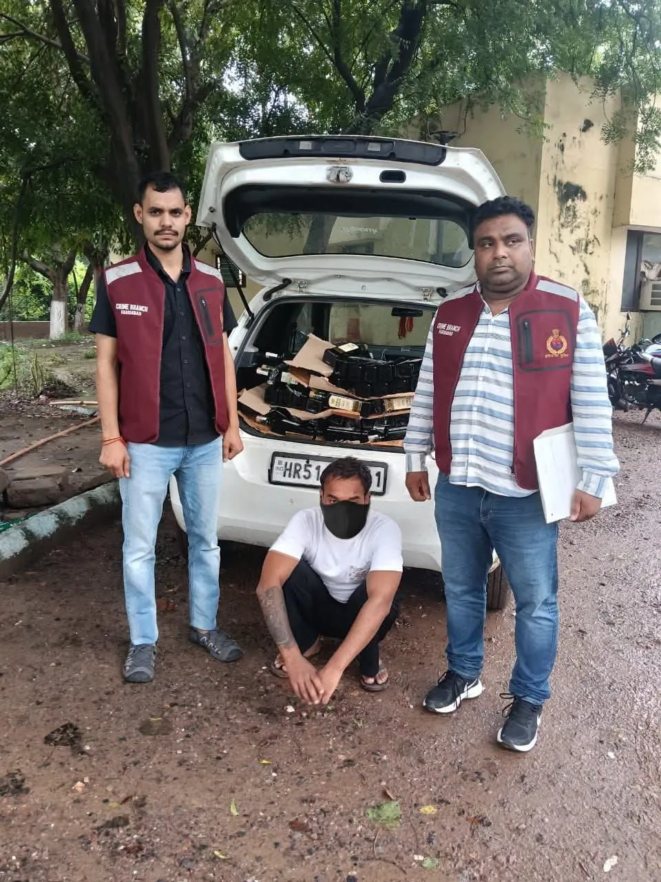 क्राईम ब्रांच सेंट्रल की अवैध शराब पर कार्रवाई: *वीकेंड अभियान* के तहत 336 बोतल अग्रेजी शराब बरामद, एक गिरफ्तार