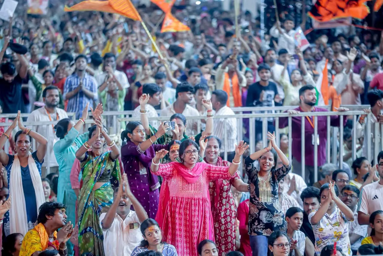 हावड़ा-कोलकाता की पावन धरती पर गूंजा श्रीराम नाम, श्री हनुमंत कथा में उमड़ा आस्था का सैलाब