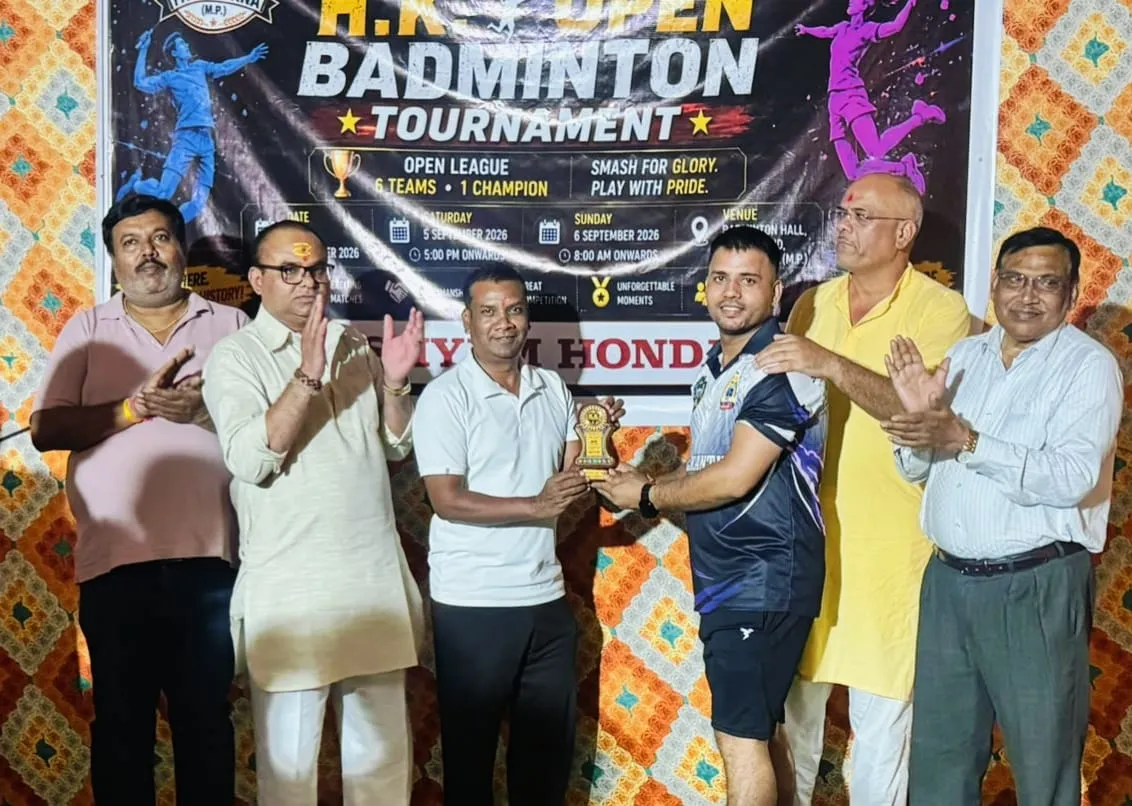 कोर्ट पर दिखा रोमांच, नीलकंठ हार्डवेयर बनी एचके ओपन बैडमिंटन की चैंपियन, प्रिंस सटलर उपविजेता