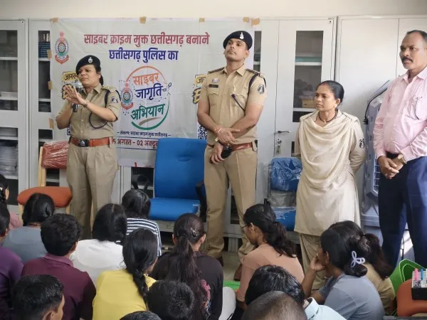 कांकेर पुलिस का साइबर जागृति अभियान, 1200 लोग हुए जागरूक