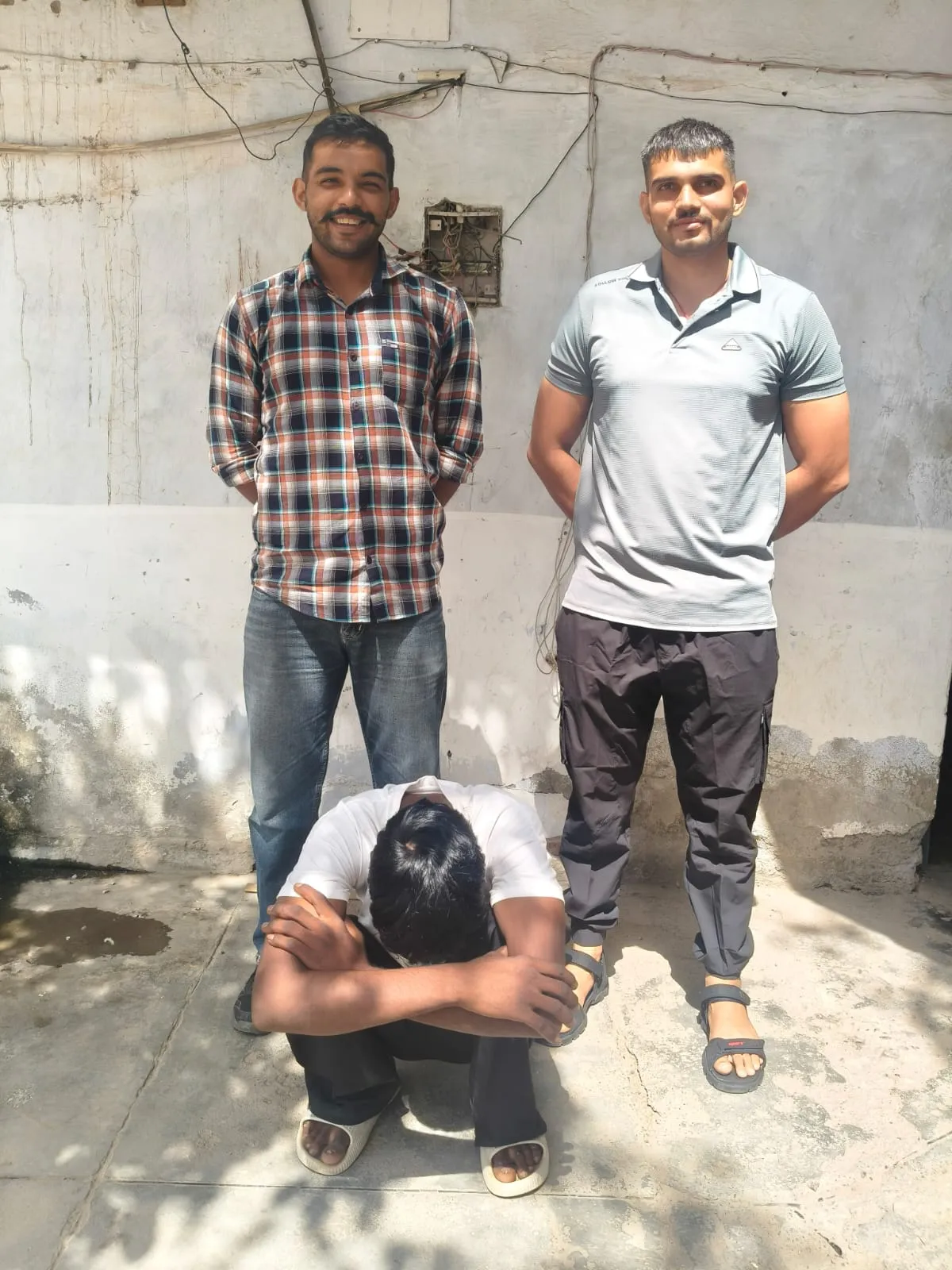 राशन डिपो से 5 क्विंटल गेहूं चोरी की वारदात सुलझी, आरोपी गिरफ्तार