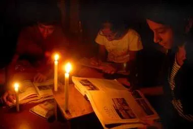 गौरा महमदपुर में बिजली कटौती से ग्रामीण परेशान, आधे घंटे सप्लाई के बाद दो घंटे गुल रहती है बिजली