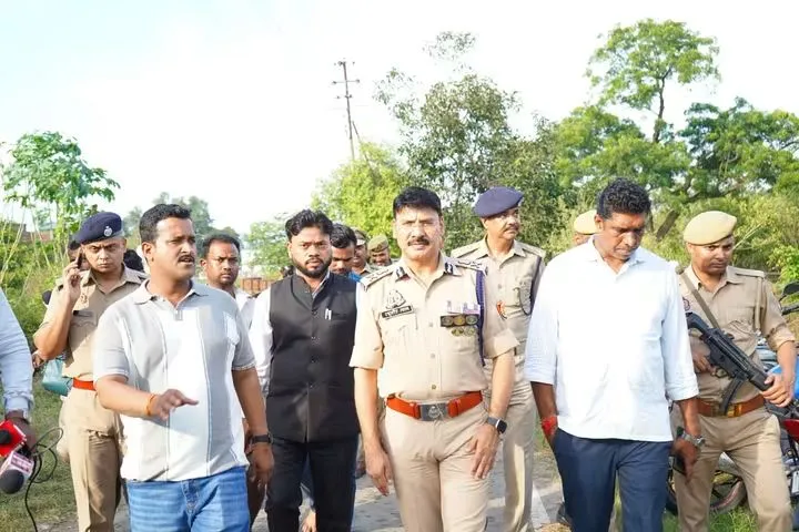कानपुर गंगा बाढ़ प्रभावित क्षेत्र का निरीक्षण -