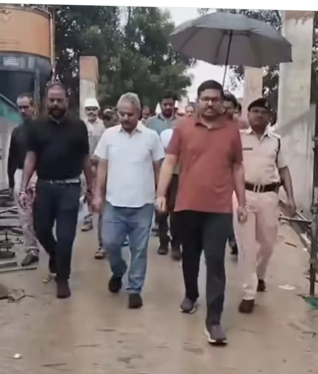 मुख्य मार्गों पर गंदगी मिलने पर दो डब्ल्यूएचओ को कारण बताओ सूचना पत्र जारी 
ग्