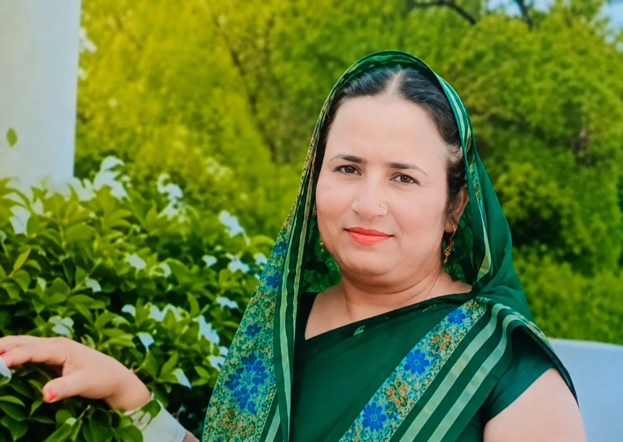 गंगा स्नान कर लौट रहे दंपति की बाइक को अज्ञात वाहन ने मारी टक्कर, महिला की मौत, पति बाल-बाल बचे