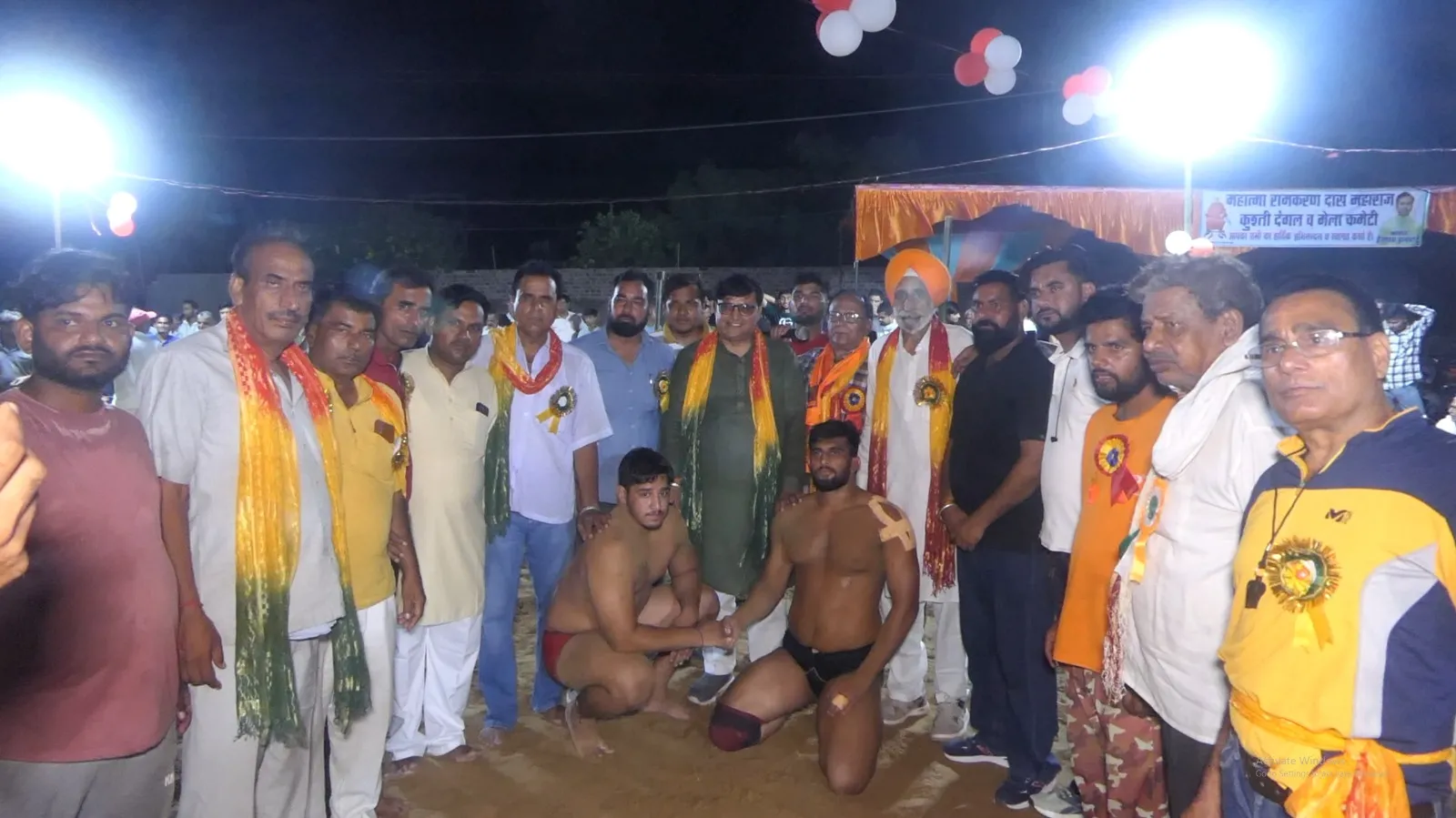 80वें विशाल कुश्ती दंगल में दिखा पहलवानों का दमखम, 21 हजार की मुख्य कुश्ती रही बराबर।
