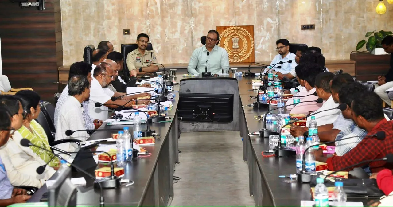 बड़गांव की समस्याओं को लेकर कलेक्टर-एसपी ने की जनप्रतिनिधियों से चर्चा*