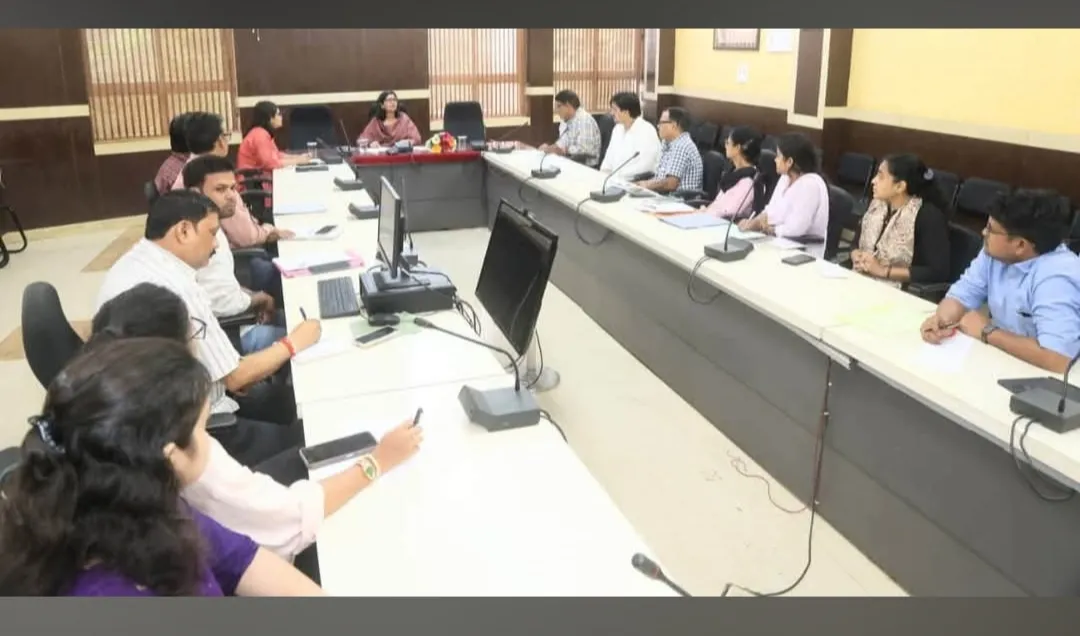 जिला सहकारी बैंक की आर्थिक मजबूती के लिये जमा राशि और वसूली बढ़ाने पर जोर