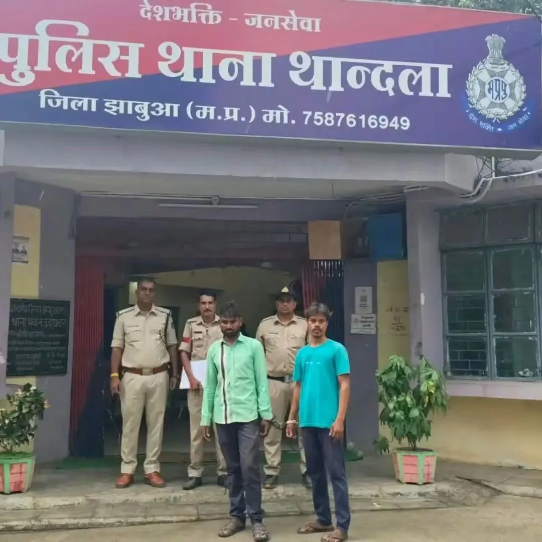 मोटरसाइकिल चोरी करने वाले 02 शातिर चोर चढ़े पुलिस के हत्थे*- थाना प्रभारी थांदला *श्रीमती तारा मण्डलोई*