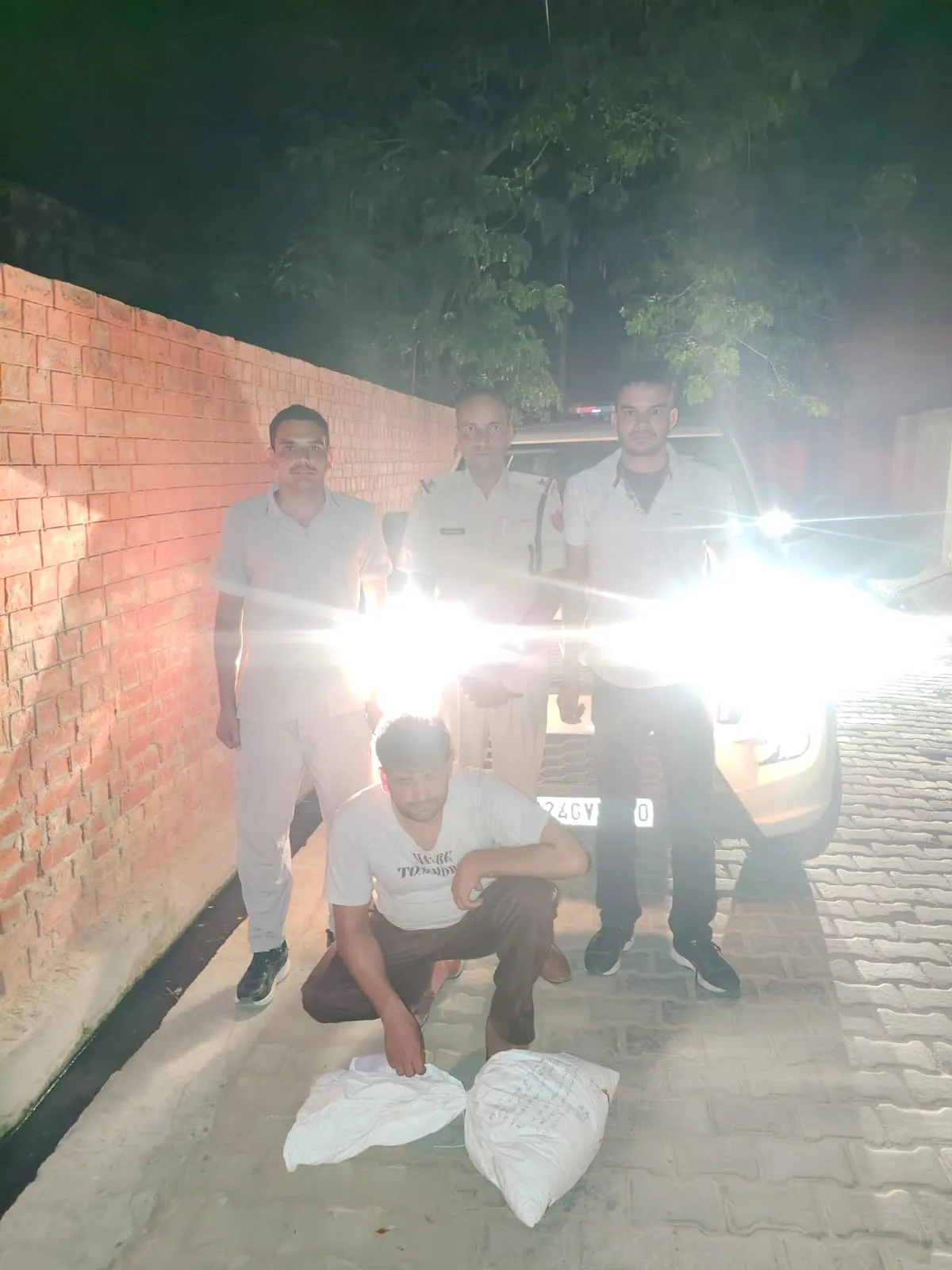 बेगू गांव में नाकाबंदी के दौरान एंटी नारकोटिक्स सेल की कार्रवाई, NDPS एक्ट में केस दर्ज