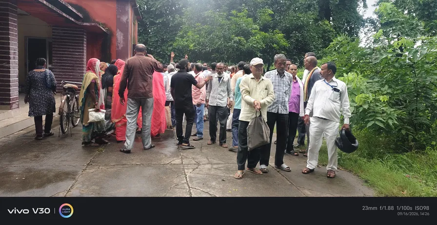 उत्तर प्रदेश के फतेहपुर जिला में आज तीन साल से निवेशक गणों का धरना प्रदर्शन