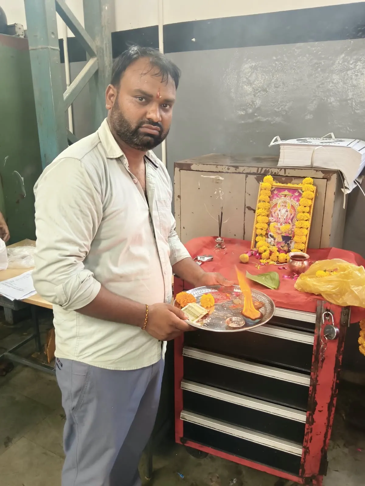 आज GPS Automobiles Pvt. Ltd. Workshop में श्रद्धा एवं भक्ति के साथ विश्वकर्मा पूजा का आयोजन किया गया। 🙏🔧