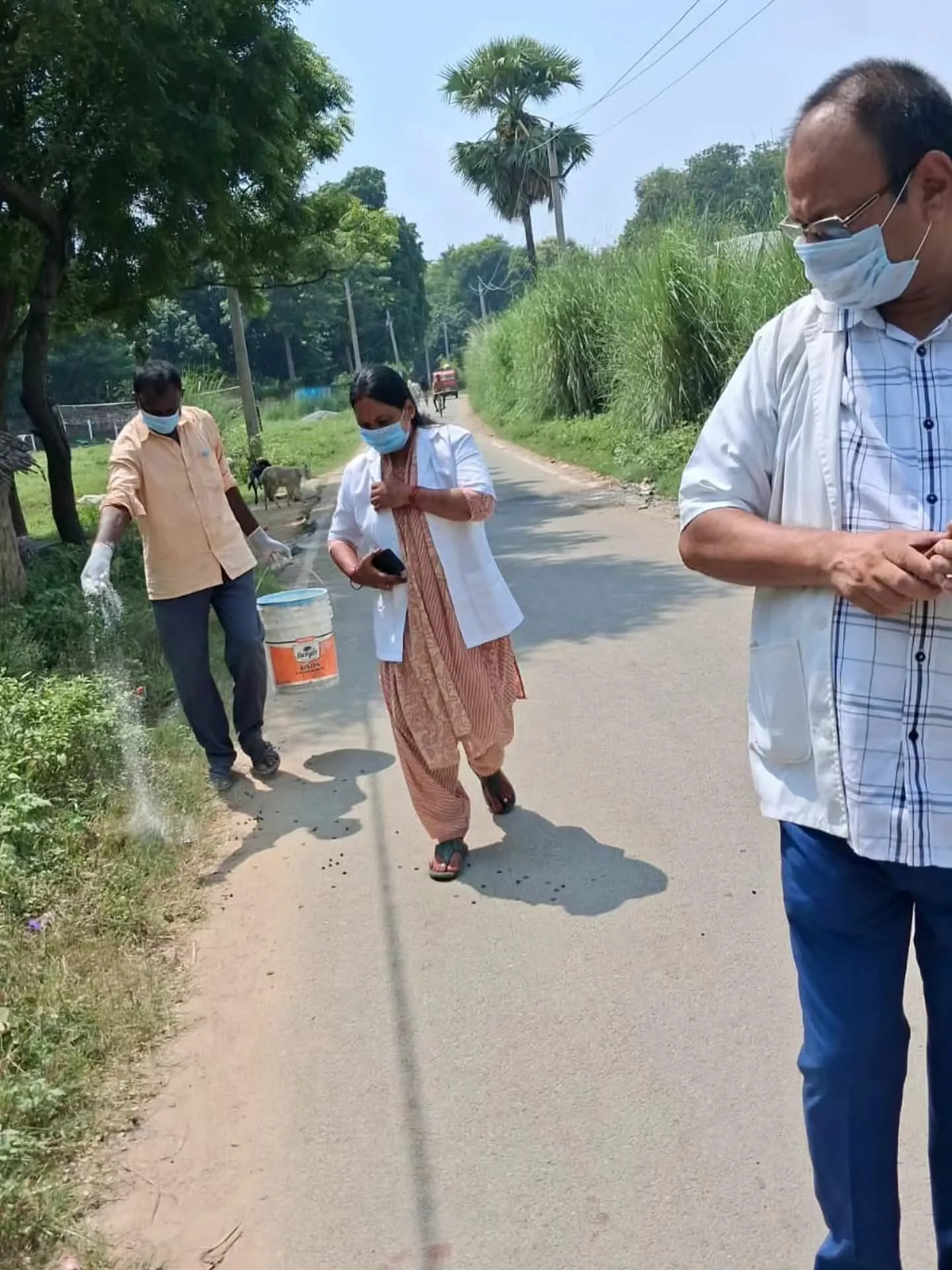 *बाढ़ के बाद प्रभावित क्षेत्रों में स्वच्छता एवं सुरक्षित पेयजल को लेकर कार्रवाई* 

जिला पदाधिकारी, भोजपुर