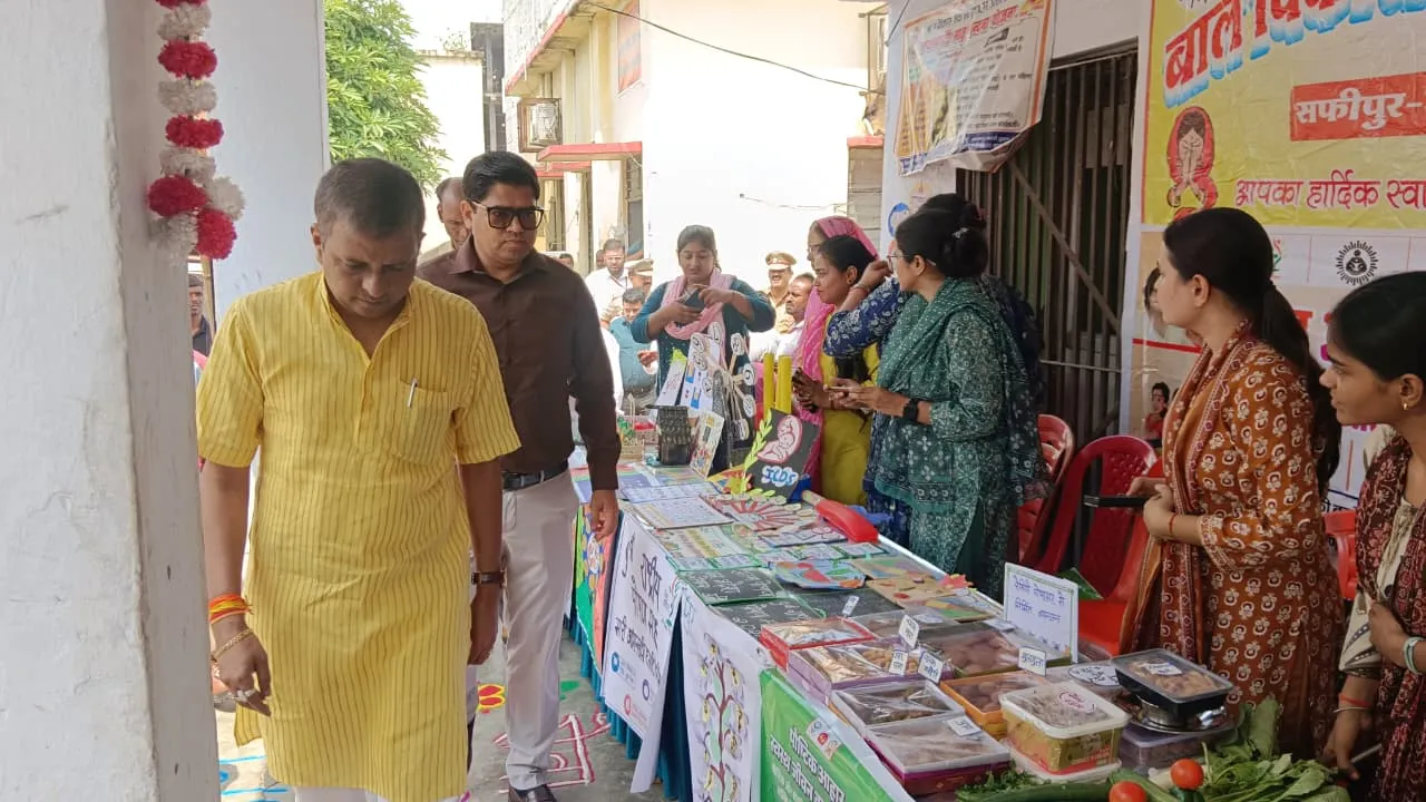सफीपुर तहसील में डीएम ने सुनीं 201 फरियादें, 19 शिकायतों का मौके पर निस्तारण