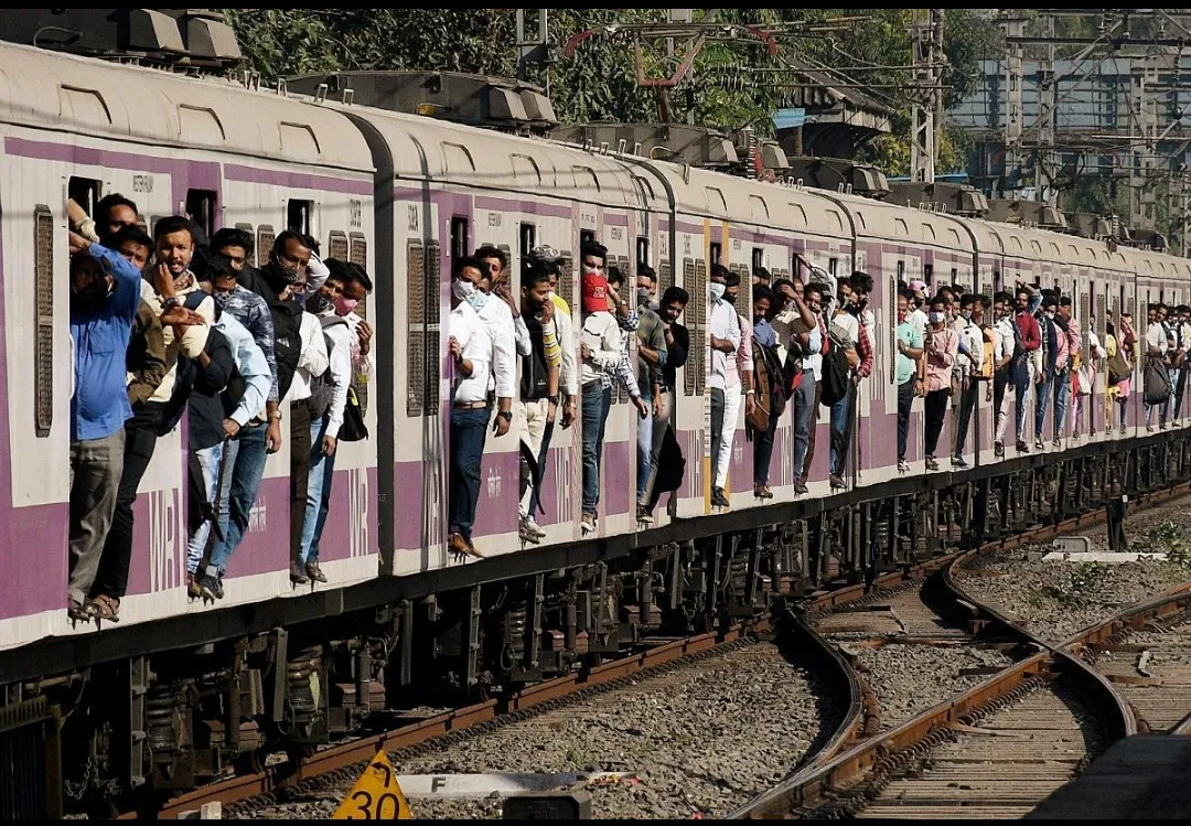 1. आज Thane–Kalyan Mega Block

2. 🚨 वडाला Metro-4 साइट पर बड़ा हादसा