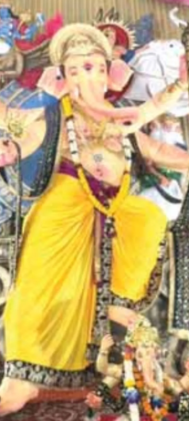 ??ુરતમાં ગણપતિ બાપાના દર્શન માટે ભક્તોની ભીડ ઉમટી, શહેરભરમાં ઉત્સવભરી તૈયાર?