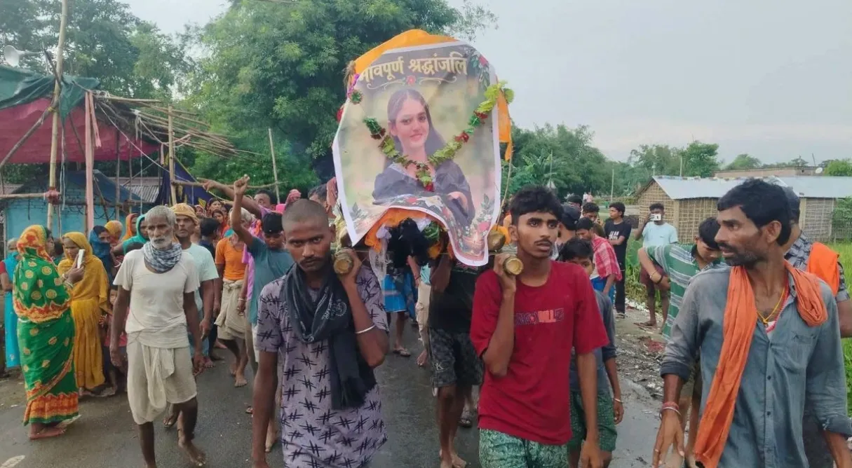 मुझे जिंदा जलाकर मार डाला' कहानी रिया की, जिसके मां बाप ने जीते जी किया अंतिम संस्कार