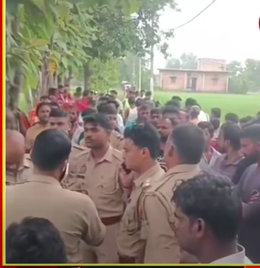 महराजगंज निचलौल  ़बरगदही्् गांव में पेड़ से लटका मिला युवक का शव जमीन पर टिके थे दोनों पैर मौत ने खड़े किए कई सवाल