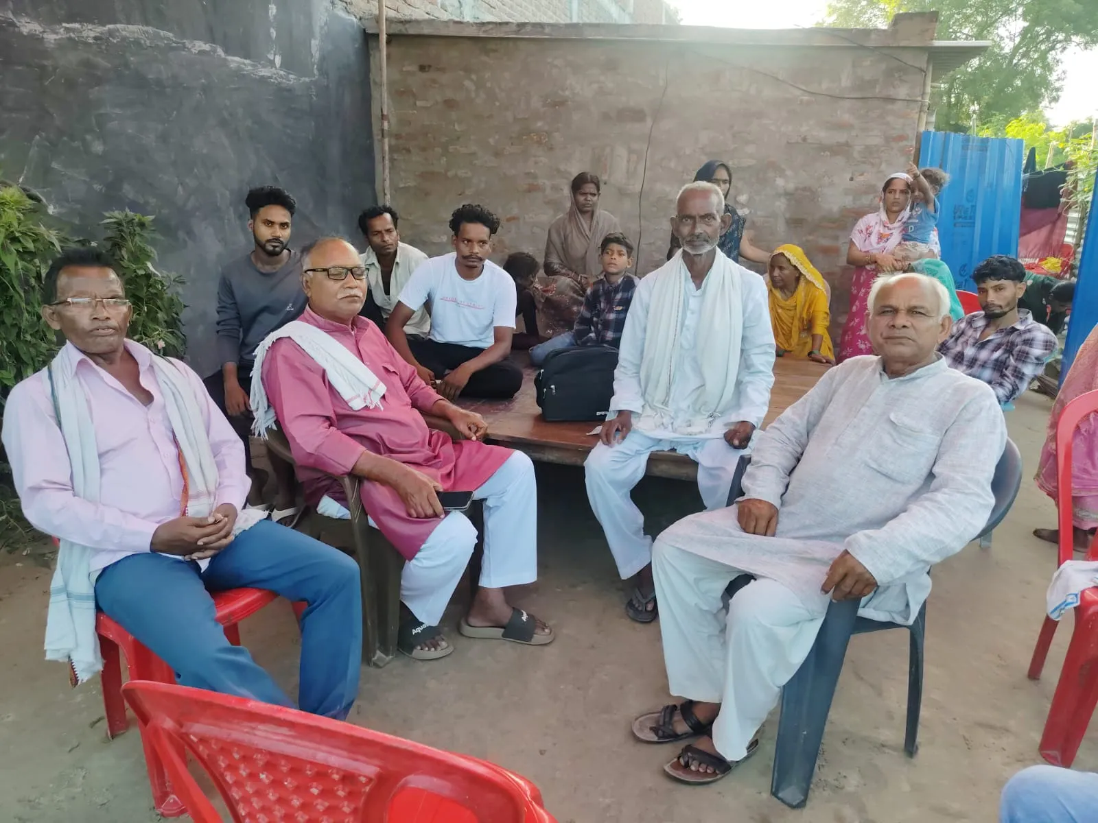 पीड़ित परिवार से मिला माकपा का प्रतिनिधिमंडल, मेराज के हत्यारों की तत्काल गिरफ्तारी की मांग