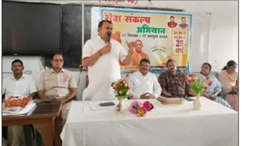 विधायक सहजनवा ने विजेता छात्रों को किया सम्मानित