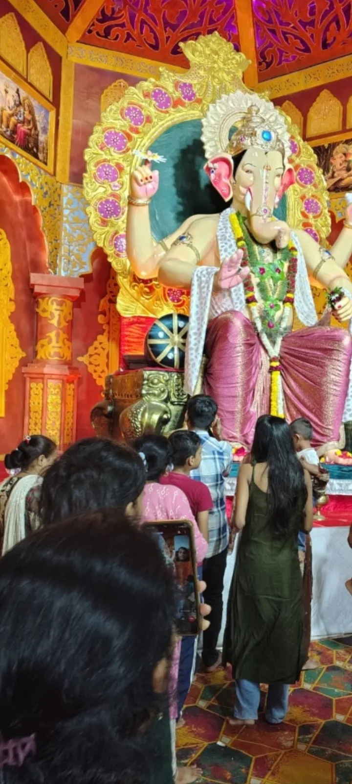 ીખલીના ગણપતિ બાપાના દર્શન માટે ભક્તોની ભીડ