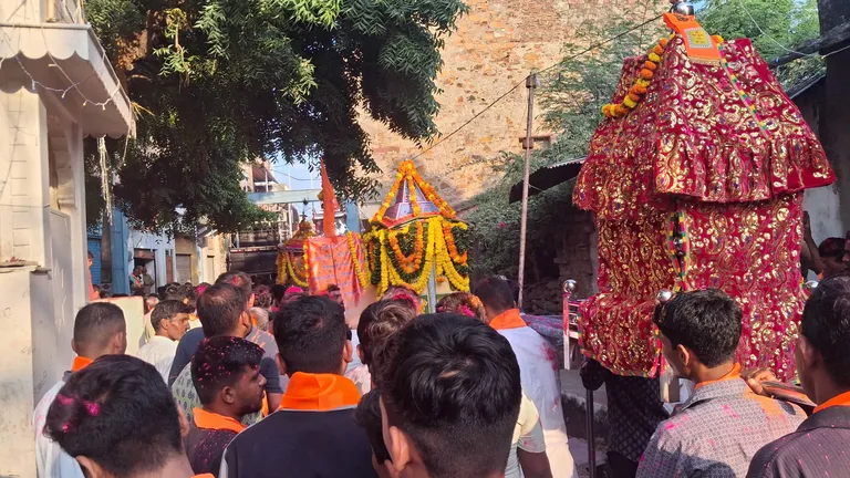 जल झूलनी एकादशी पर मांगरोप में निकली सांवरिया जी की भव्य शोभायात्रा, बनास नदी में कराया जल विहार