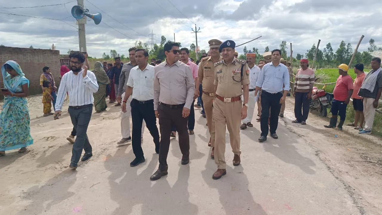 गगनी खेड़ा झील पर गणेश विसर्जन स्थल का डीएम-एसएसपी ने किया निरीक्षण