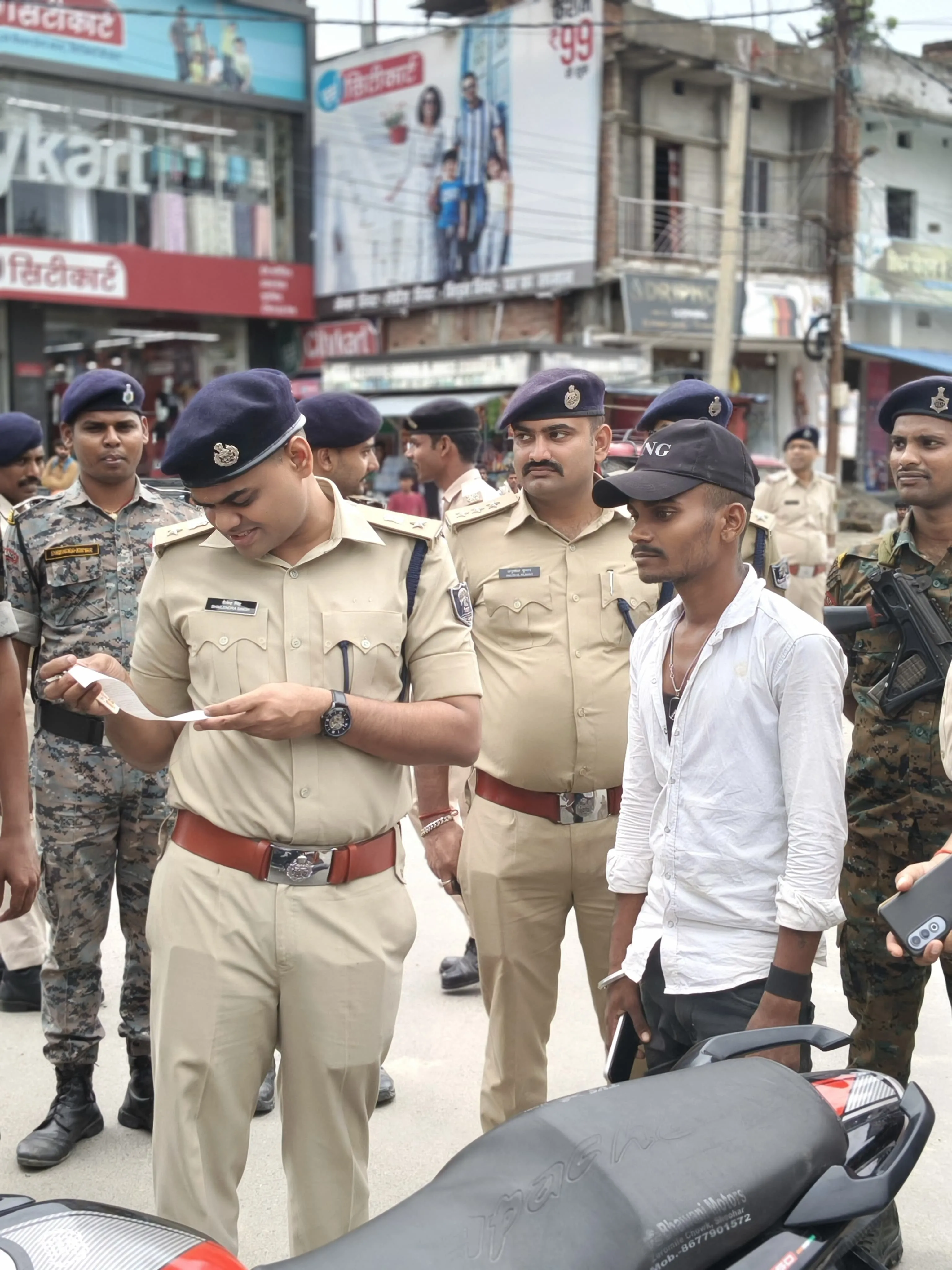 स्कूल-कॉलेजों के आसपास मनचलों व असामाजिक तत्वों पर शिवहर पुलिस की सख्ती, 85 मामलों में कार्रवाई
