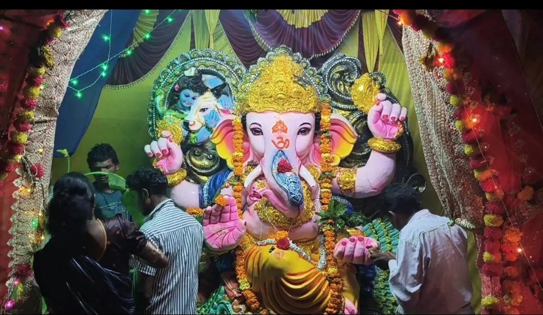 ोरापुट के लेंगेजिगुड़ा गांव में 13 दिनों की गणेश पूजा के बाद मूर्ति विसर्जन